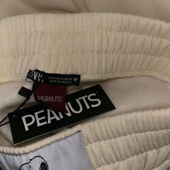ZARA | Cream | SNOOPY PEANUTS™ JOGGERS - Picture 9 of 9